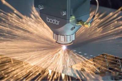 全球首台40000W激光切割机在济下线 激光技术的新里程碑